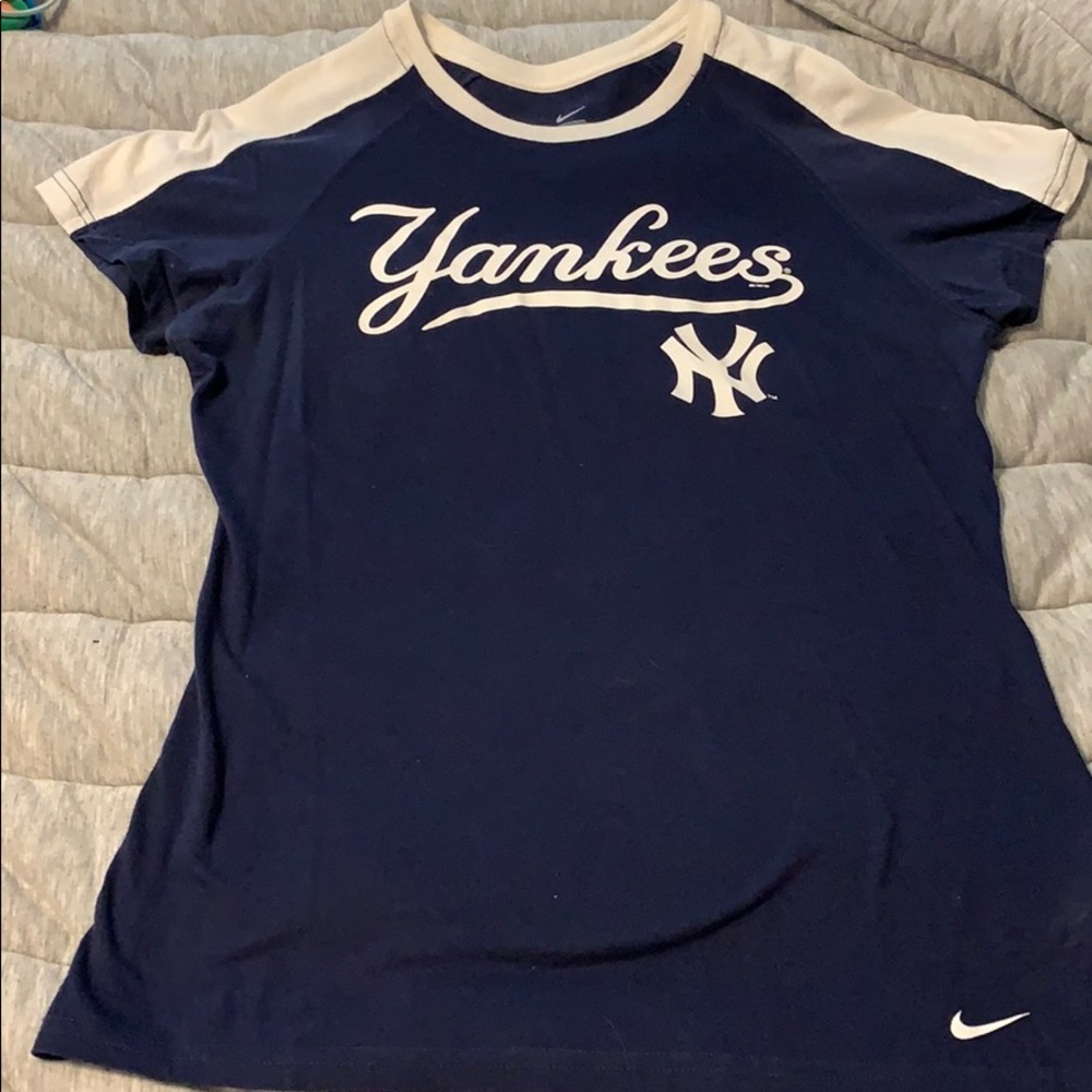 Nike Yankees tee